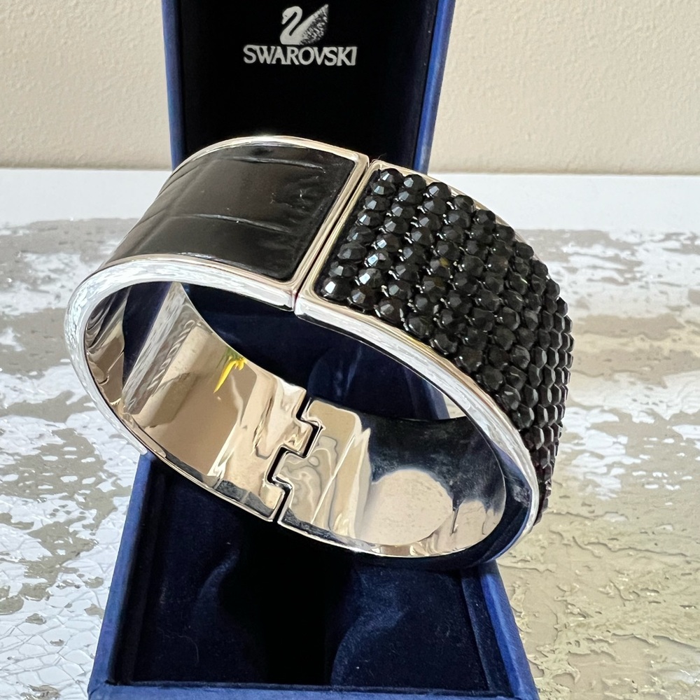 Swarovski Bracelet, new in box, never worn.
